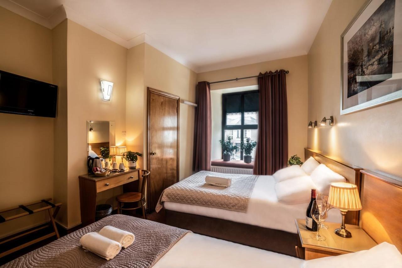 Holiday Hotel Голуэй Экстерьер фото
