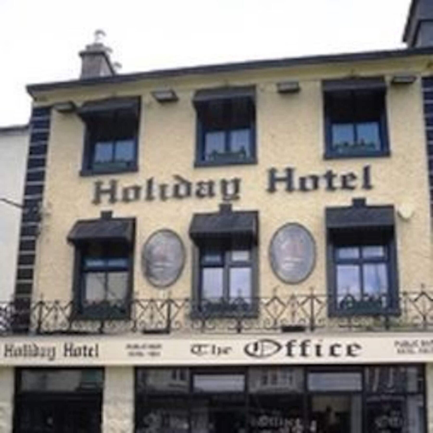 Holiday Hotel Голуэй Экстерьер фото